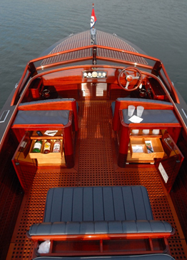 Barco em Mogno Africano